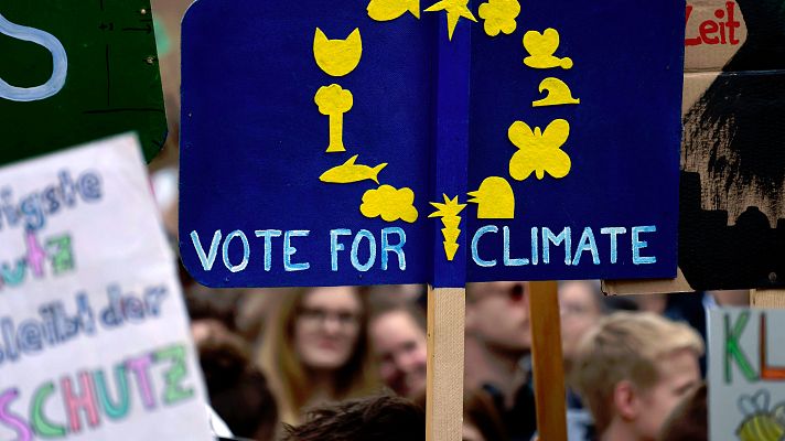 Informativo 24h - 'Fridays for Future' protesta por el clima en casi 1.500 ciudades antes de las elecciones europeas