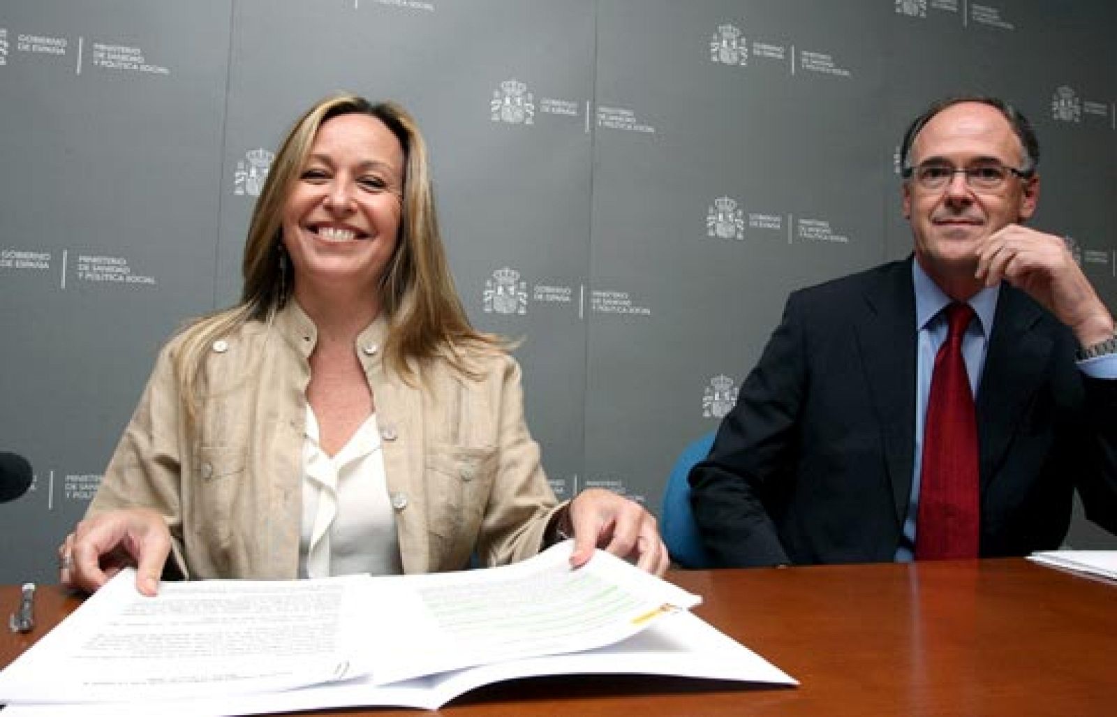 Telediario 2 en cuatro minutos - 11/06/09 | Ver