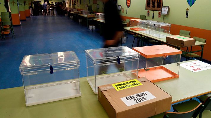  - Los colegios electorales ultiman los detalles de cara a las elecciones del 26M