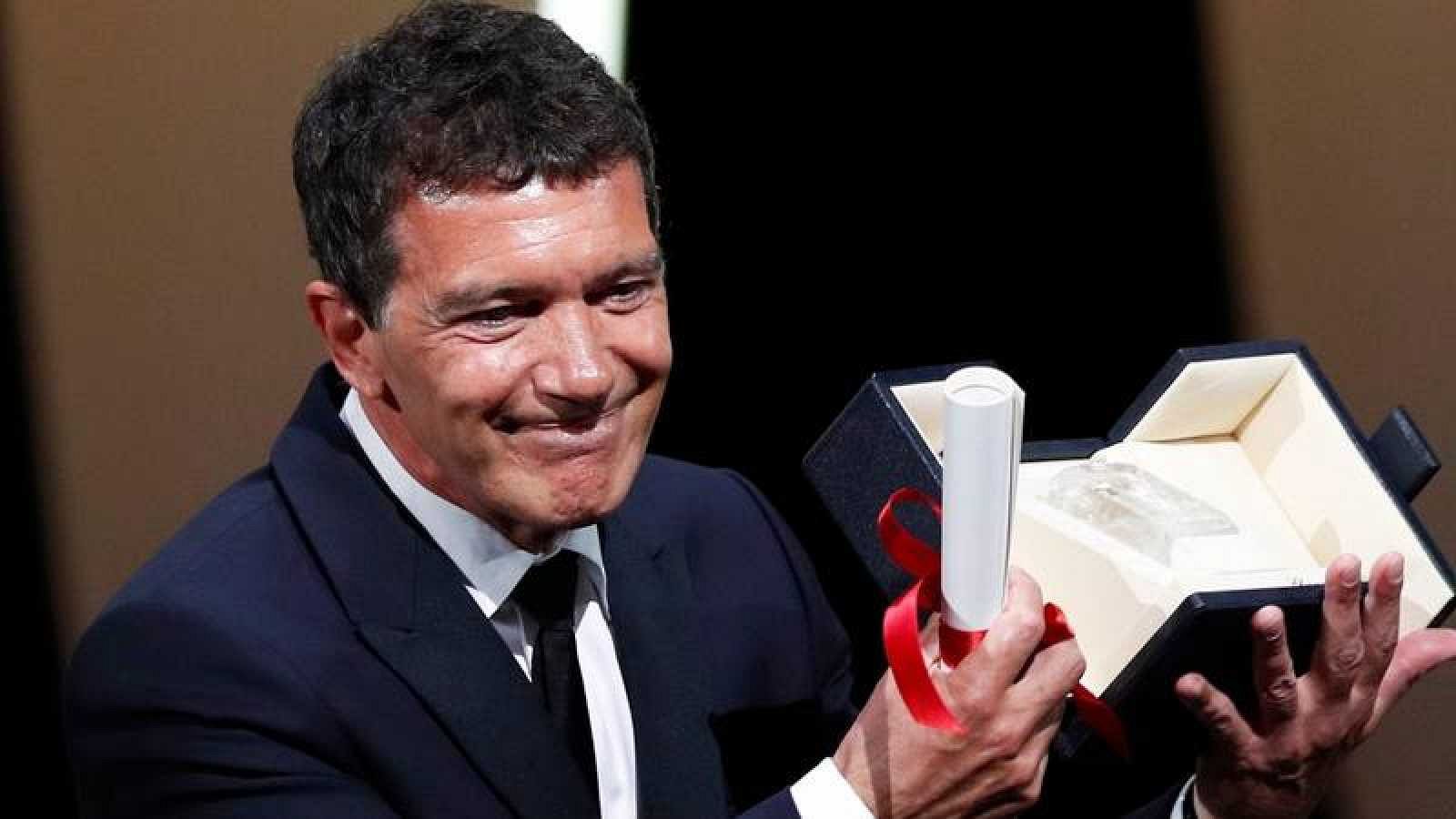 Antonio Banderas, mejor actor en Cannes por 'Dolor y Gloria' | Ver