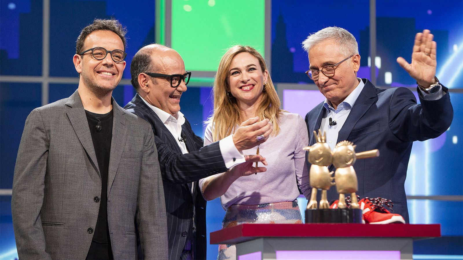 Juego de niños - Marta Hazas y Àngel Llàcer - ver ahora