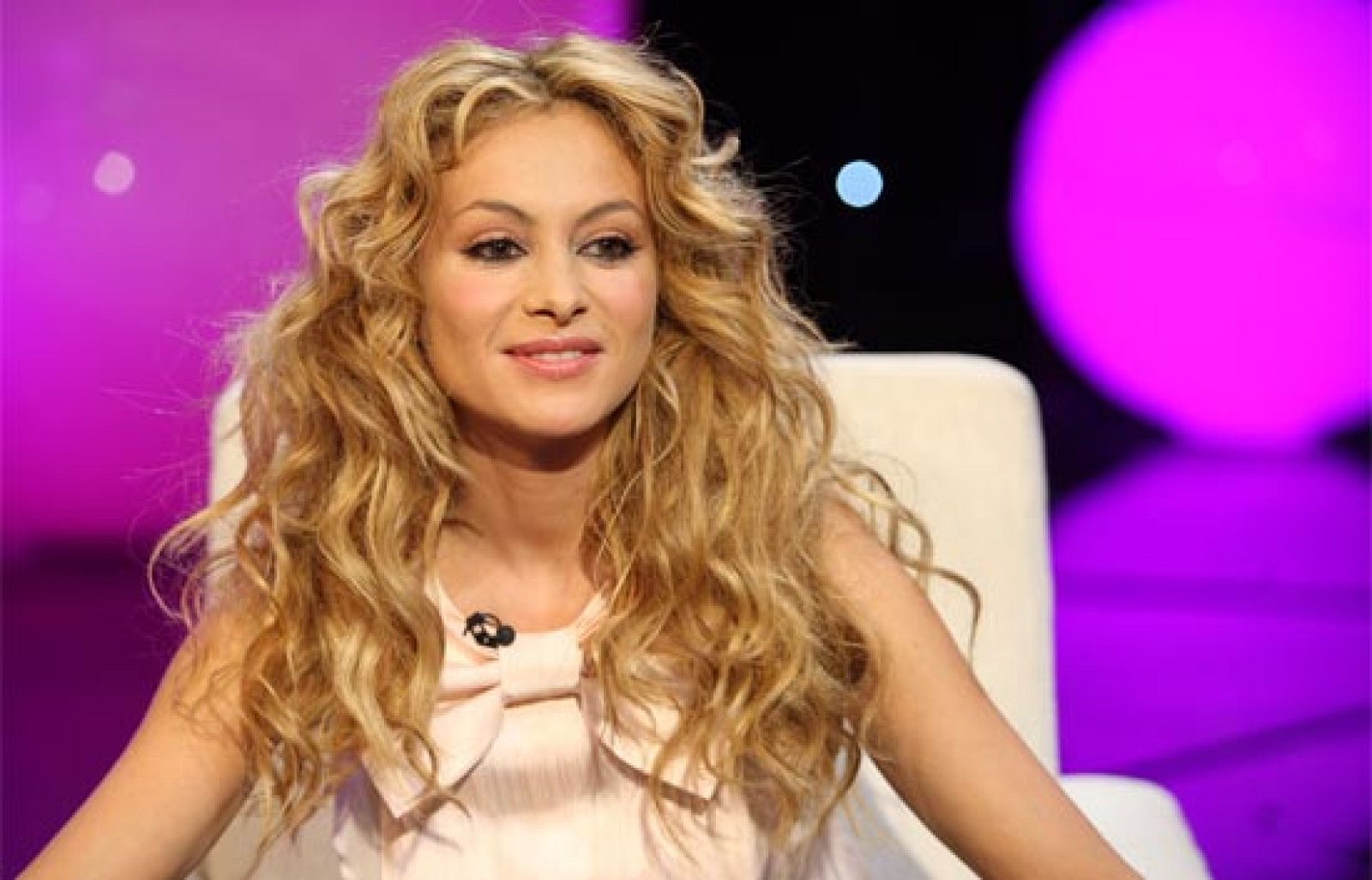 En noches como ésta - Paulina  Rubio - En noches como esta | Ver