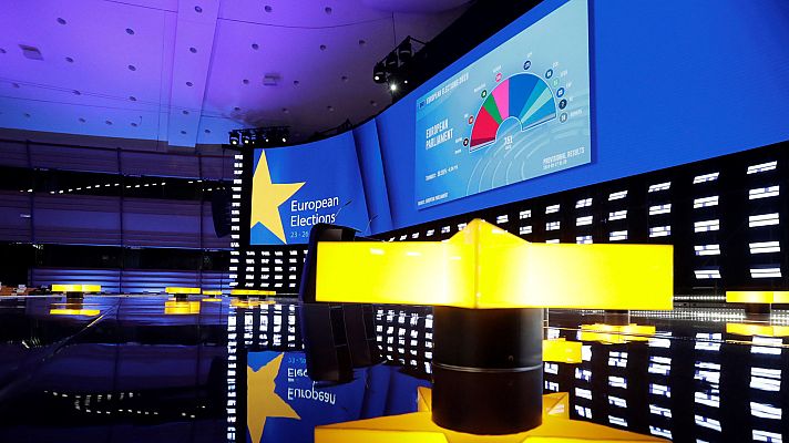 Telediario 1 - El bipartidismo pierde su hegemonía en Europa