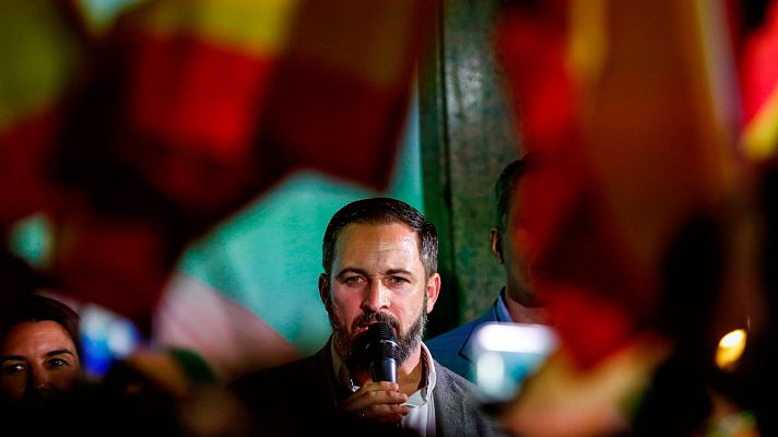 Telediario 1 - Vox empeora sus resultados pero será determinante en muchos Gobiernos