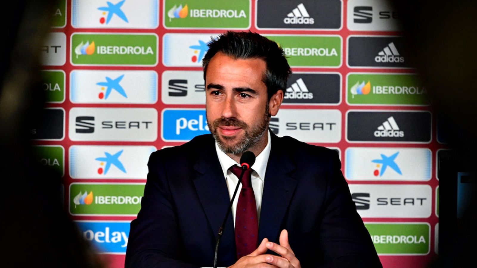 El seleccionador nacional absoluto de fútbol femenino, Jorge  Vilda, reconoció que afrontan un "momento de máxima expectación", a  semanas de disputar en Francia el segundo Mundial de la historia, una  cita que llevan preparando "toda la vida" y para