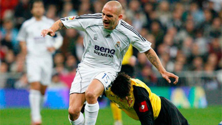 Informativo 24h - Varios futbolistas detenidos en una presunta red de amaños deportivos