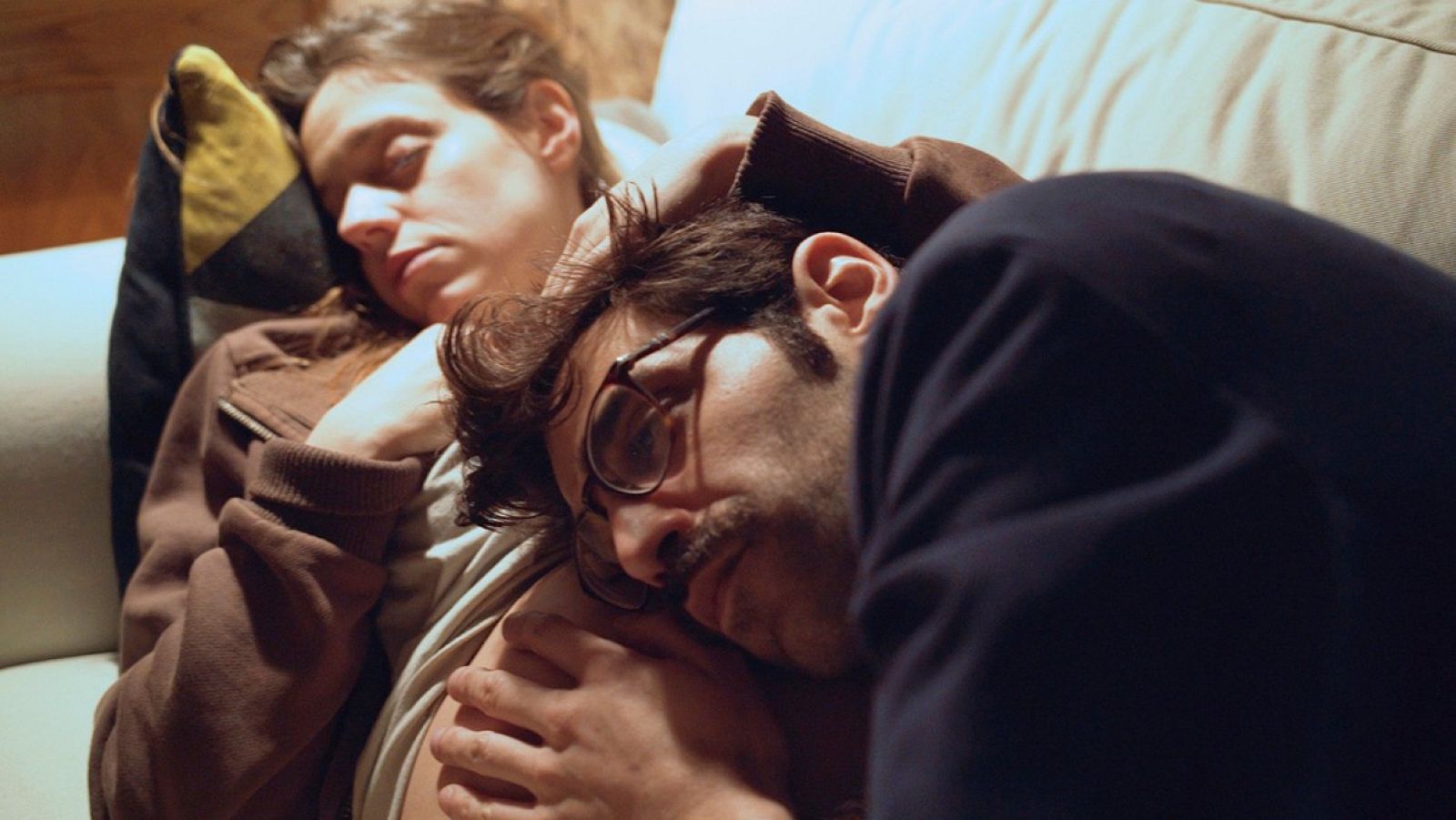 RTVE.es estrena el tráiler de 'Los días que vendrán', la crónica de un embarazo que ganó el Festival de Málaga | Ver