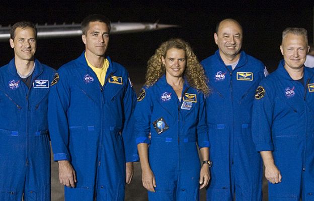  - Aplazan lanzar el Endeavour