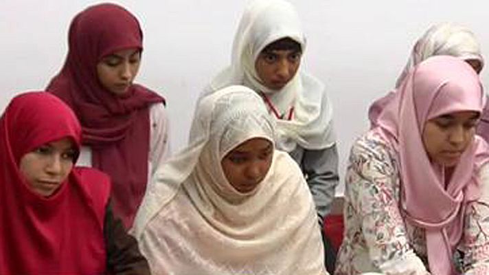 Telediario 1 - Un centro para formar predicadoras del Islam