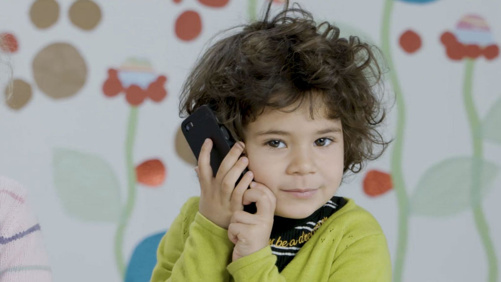 Miedo a la oscuridad:  ¿cómo aprender a dormirse solo? - Llamada Peluche | Ver