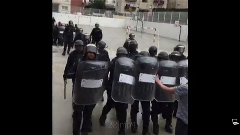 Vídeos de la intervención policial en Dosrius el 1-O