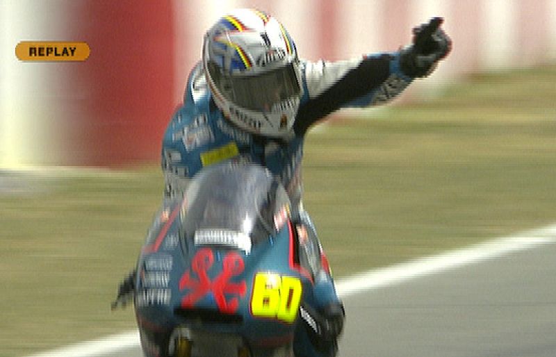 Simón le regala la victoria a Iannone