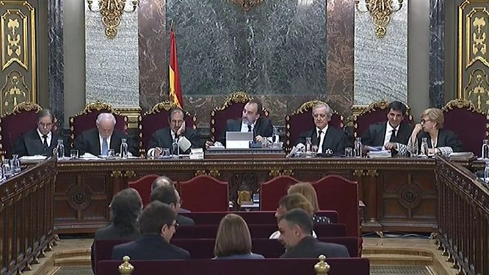 Informativo 24h - Vídeos de las defensas para intentar demostrar que la "violencia" fue solo policial (Parte II)