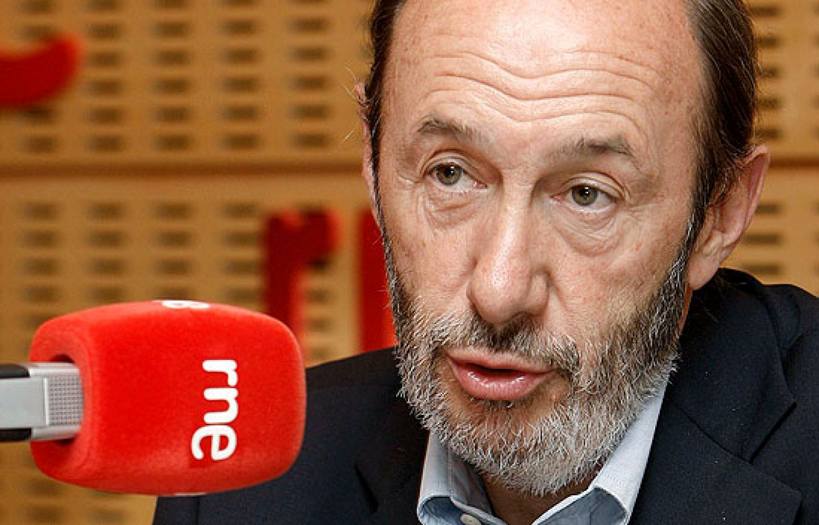 Rubalcaba: "La Guardia Civil evitó un golpe psicológico de ETA" | Ver