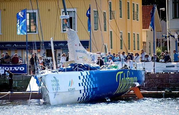  - El Telefónica Azul choca