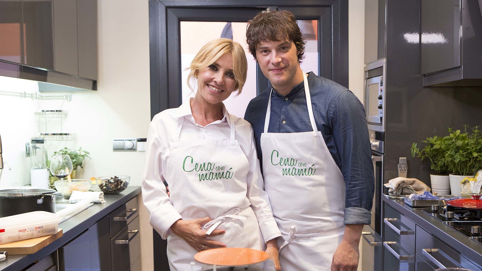 Vídeo avance "Cena con mamá" - Jordi Cruz | Ver