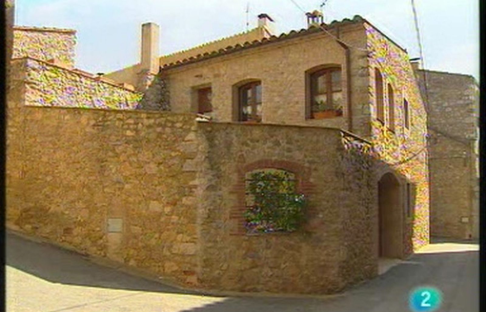 Els nous catalans - El reportatge: Ullà, dos móns en un - Els nous catalans | Veure