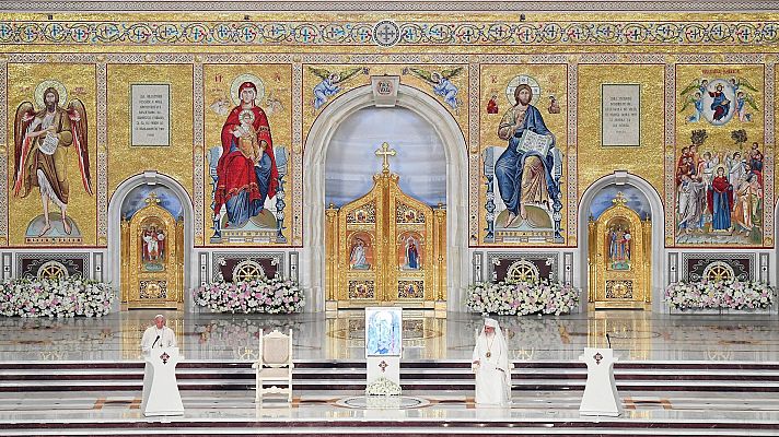 Telediario 1 - El papa visita Rumanía para acercarse a la iglesia ortodoxa