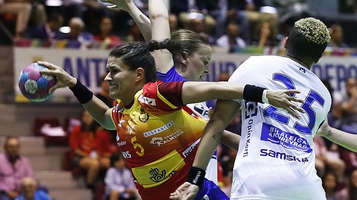  - Las 'Guerreras' encauzan el 'playoff' ante Islandia con una goleada