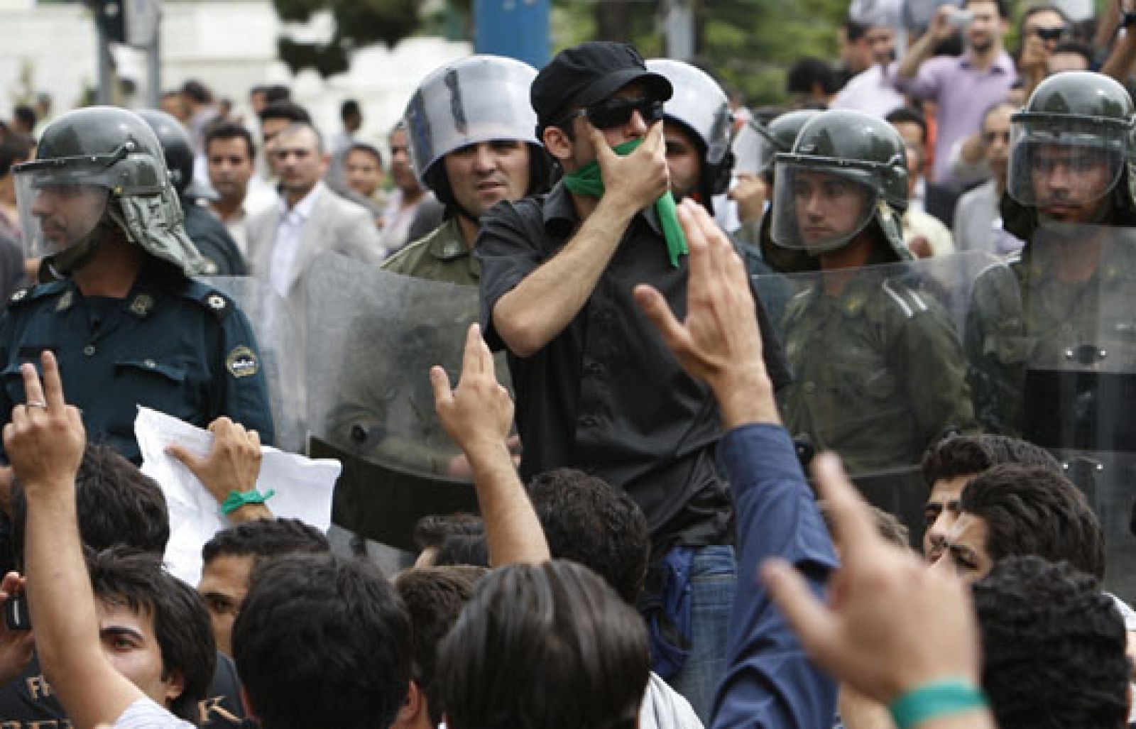 Violentos disturbios en Teherán