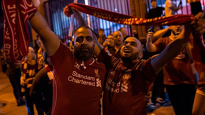 Telediario 1 - De Liverpool a El Cairo, la Champions tiñó de rojo la fiesta