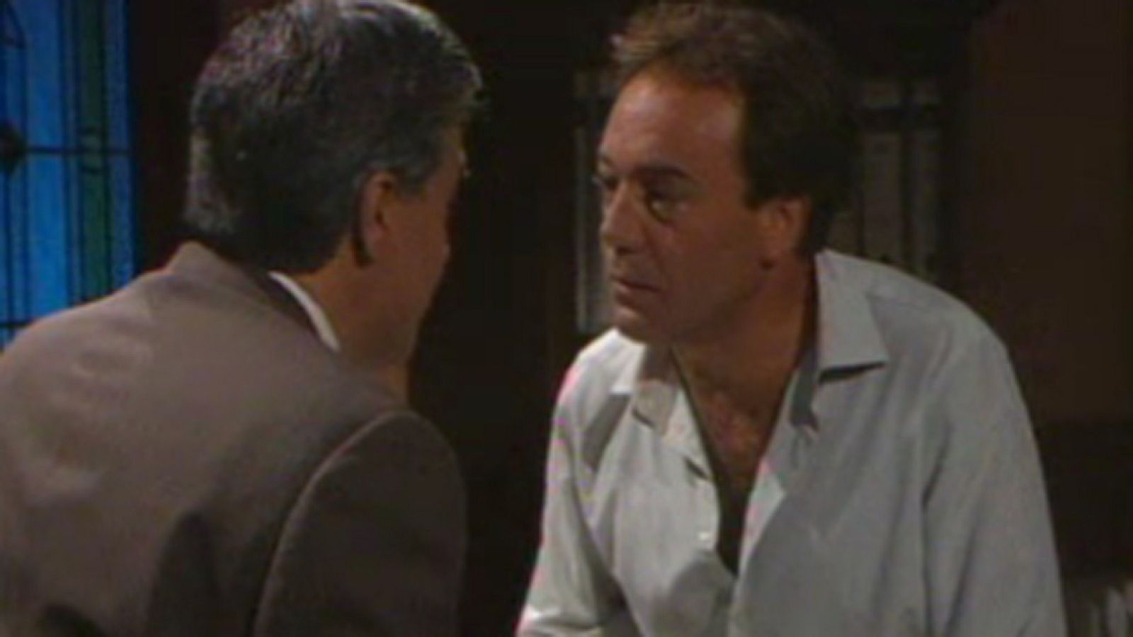 Habitación 503 - Una pluma al aire - Habitación 503 | Ver