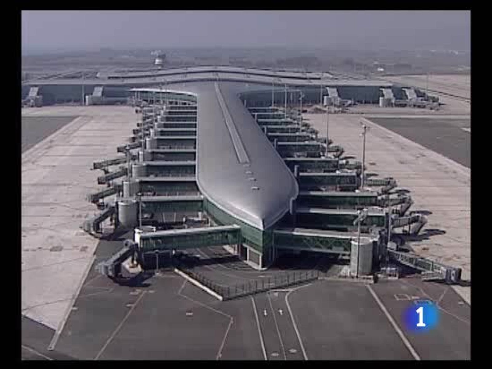 Los pasajeros de un vuelo Barcelona-Madrid serán los primeros en probar la T-1 | Ver