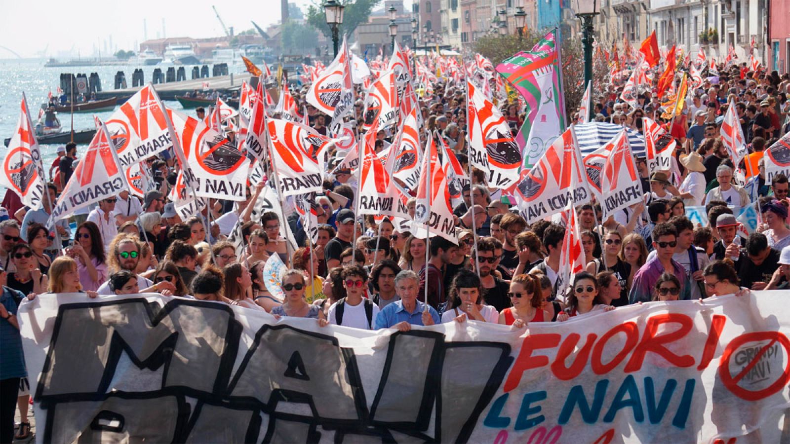 Choque de intereses en Venecia por el turismo de cruceros