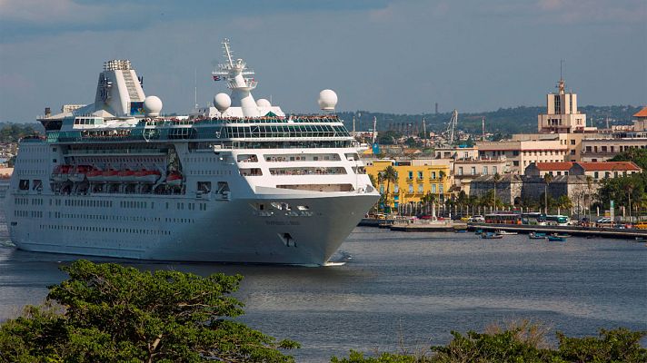 Telediario 1 - Un solo crucero contamina el equivalente a 5 millones de coches
