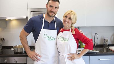 V�deo adelanto "Cena con mam�" con Sa�l Craviotto | Ver