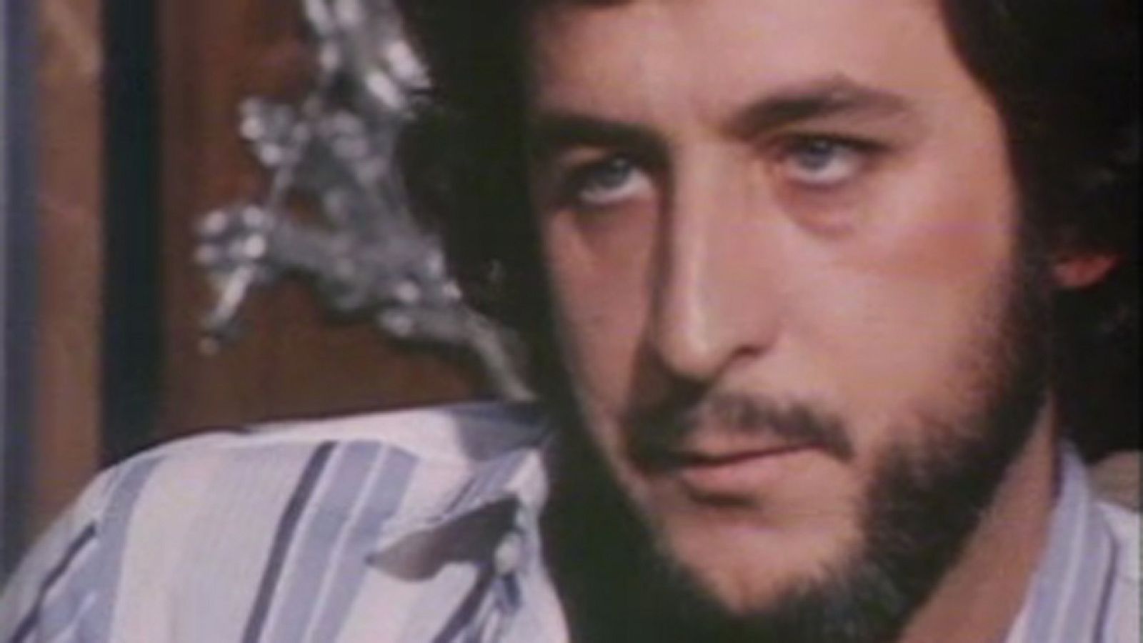 Retrato en vivo - Juan Pardo - Retrato en vivo | Ver