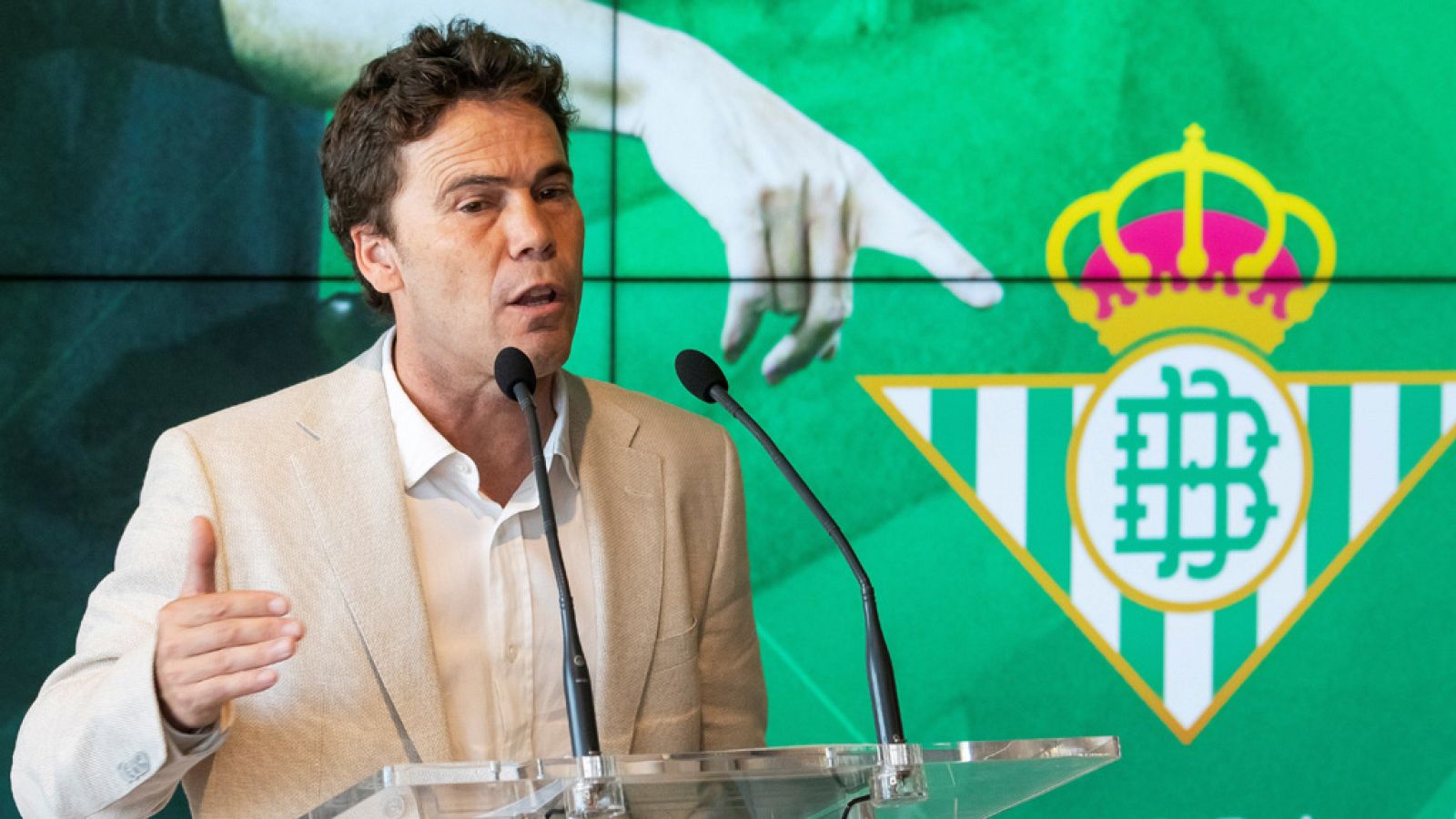 Rubi, presentado como nuevo entrenador del Betis | Ver