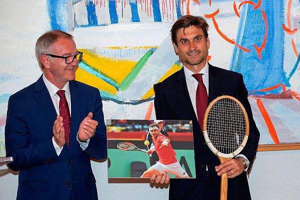 Telediario 1 - Ferrer recibe la Medalla de Oro al Mérito Deportivo