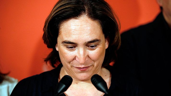 Informativo 24h - Colau aceptaría ser investida en Barcelona con los votos del PSC y Valls si lo aceptan las bases