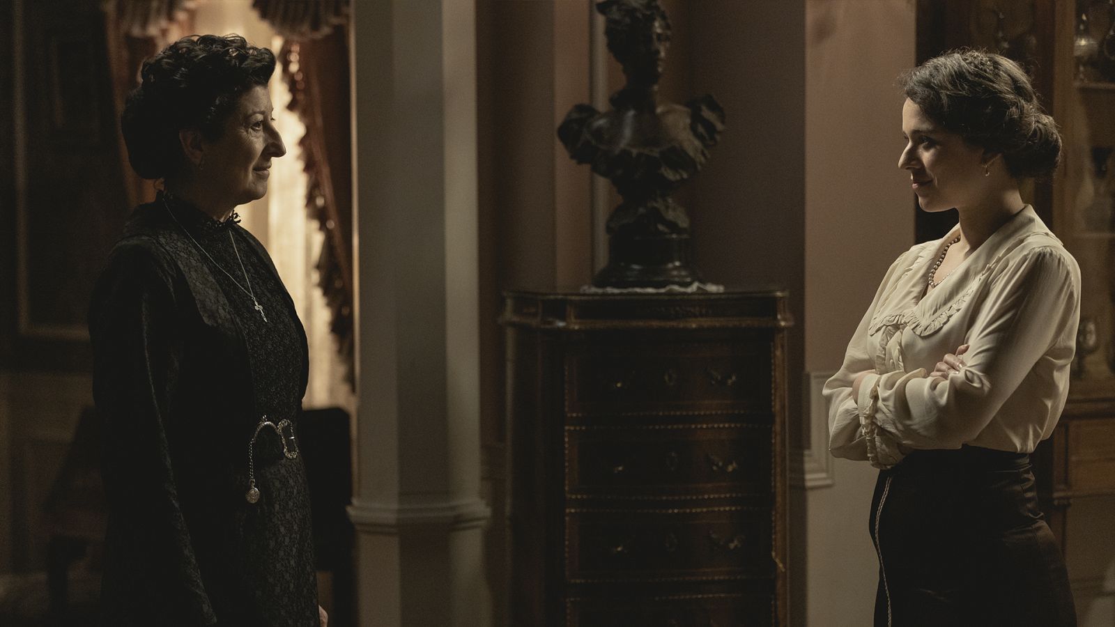 Genoveva desvela su plan con Liberto | Ver