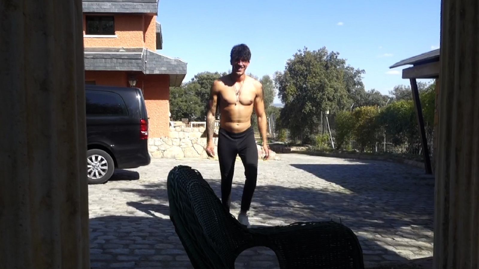 Las bromas en la sobremesa de la barbacoa | Ver