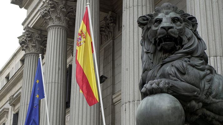 Telediario 1 - Los eurodiputados electos tienen que recoger este lunes sus actas en el Congreso