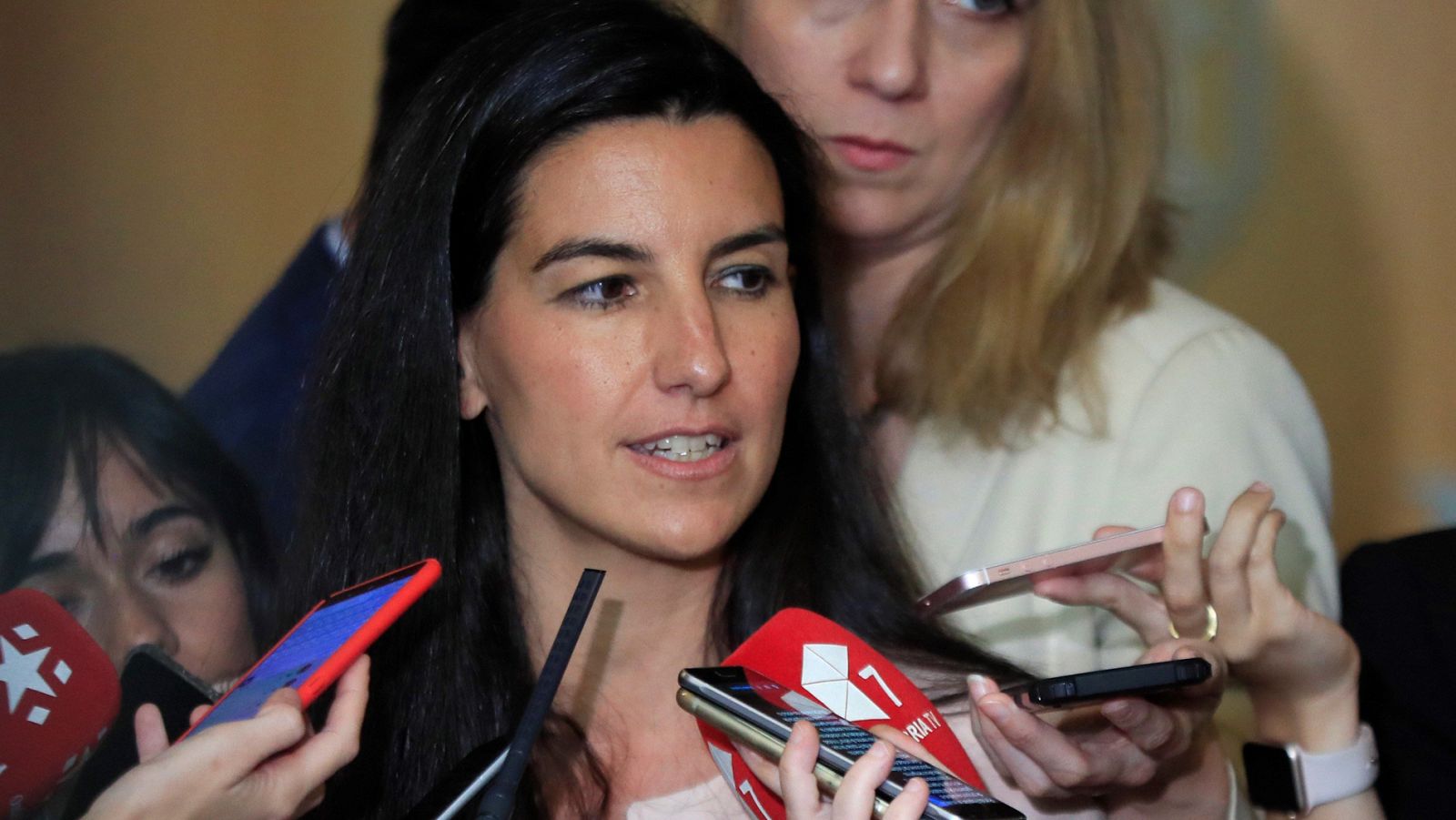 Vox suspende la negociación con el PP en la Comunidad por el "incumplimiento del contrato" en el Ayuntamiento - Informativo 24h | Ver