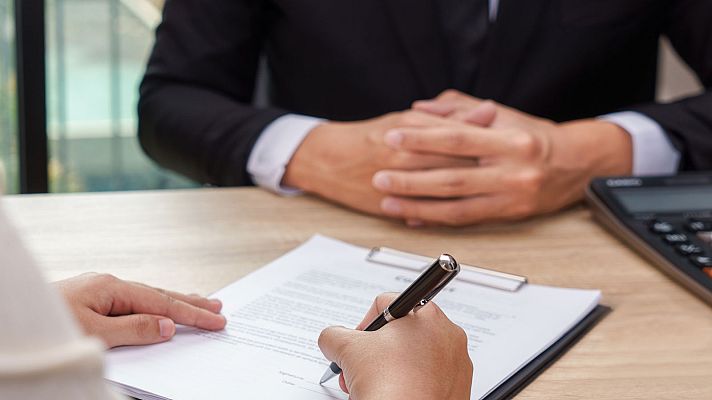 Telediario 1 - La nueva ley hipotecaria ya ha entrado en vigor