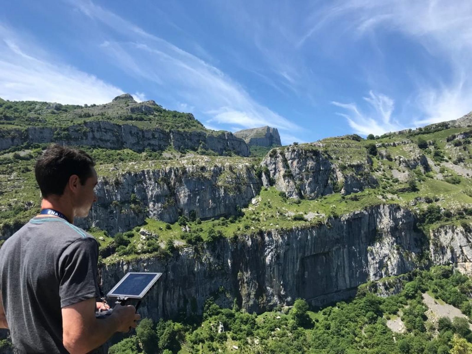 Roberto, un pastor 2.0 - España Directo | Ver