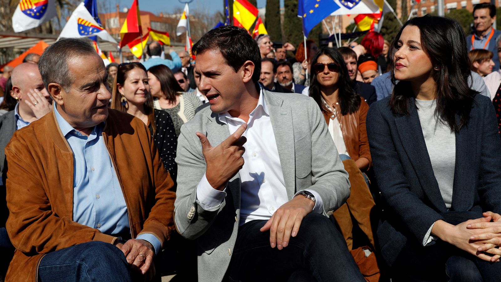 El exministro Celestino Corbacho se reúne con Valls y Cs para decidir en qué formación se queda