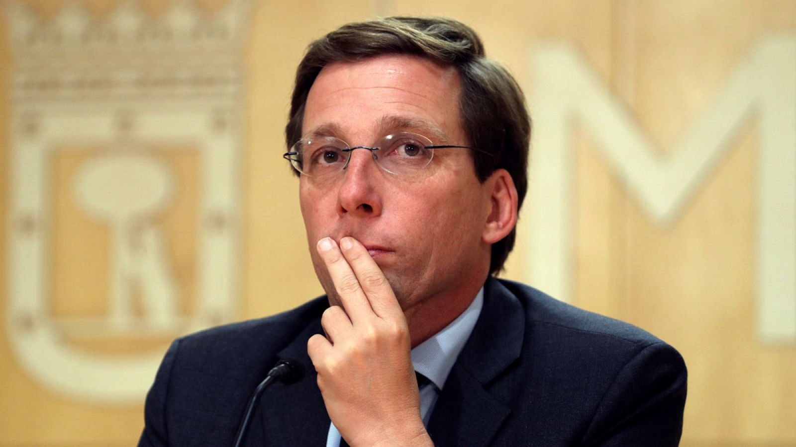 Almeida dice que el PP cumplirá el acuerdo con Vox, pero deja en el aire el tema de las concejalías