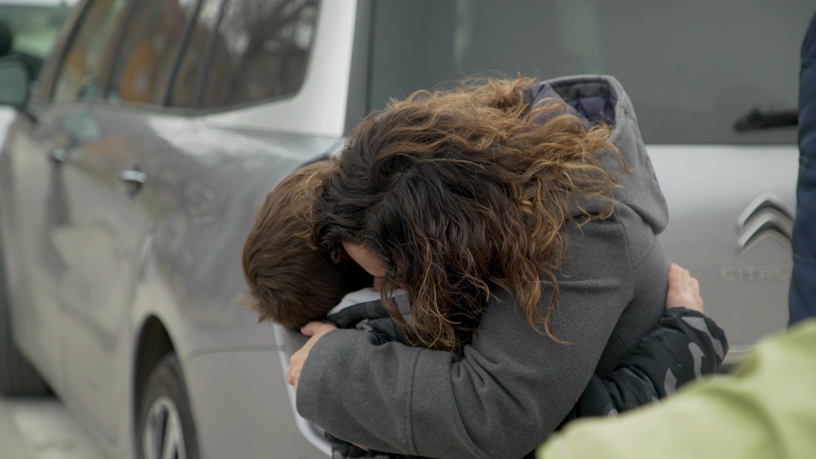 Las mujeres de Bernuy se despiden de sus familias