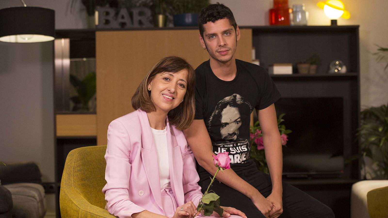 Eduardo Casanova nos habla de la relación con su madre | Ver