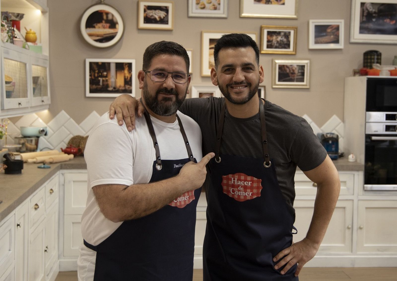 Fran Perea cocina junto a Dani García | Ver