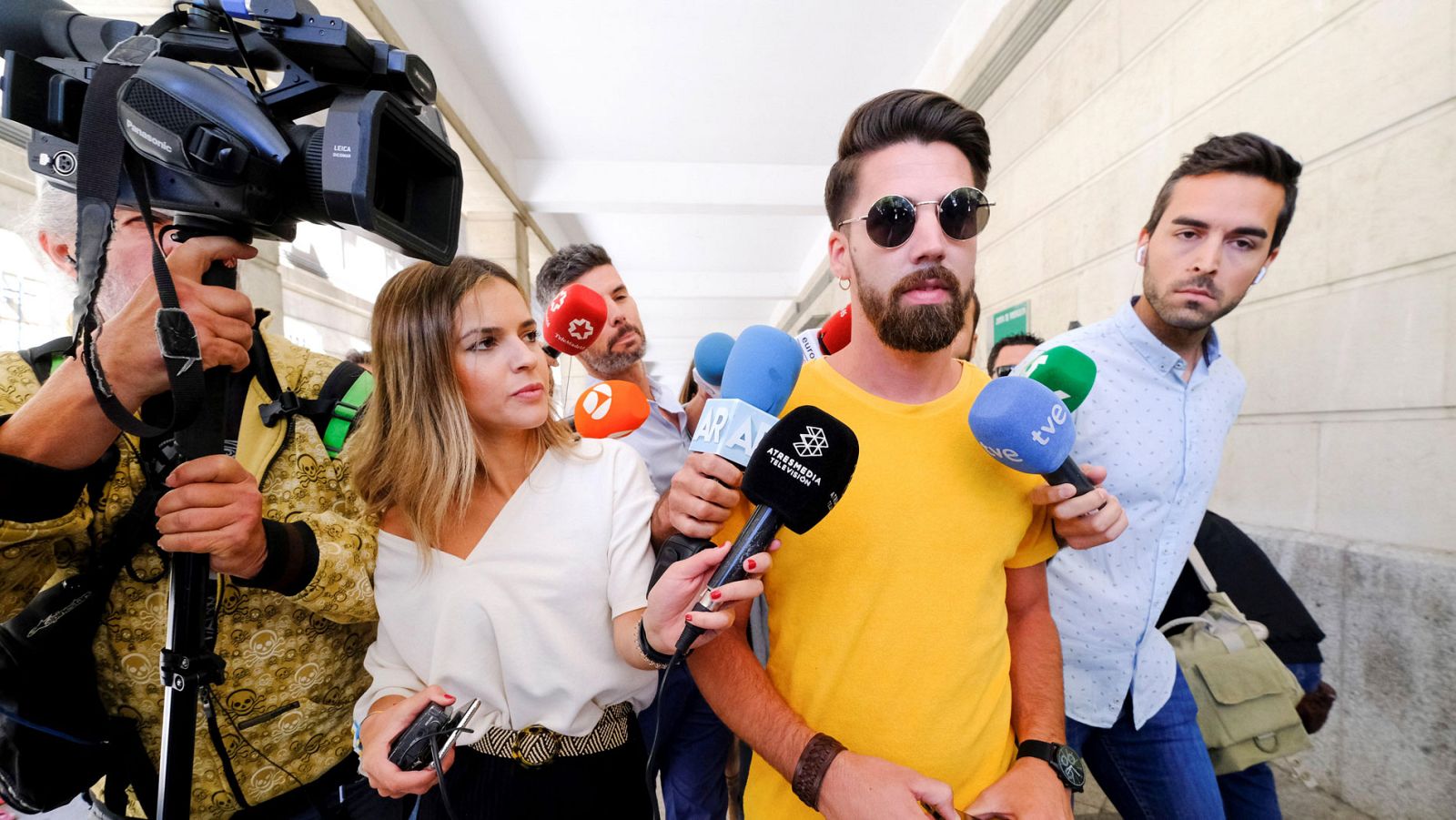 Las acusaciones piden condenar a 'La Manada' por violación mientras que su defensa pide la libre absolución