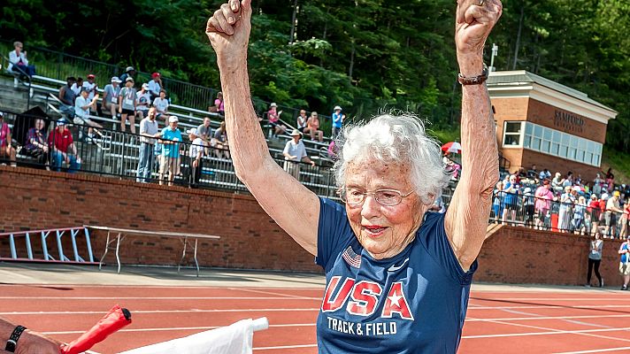 Telediario 1 - Julia Hawkins, un 'huracán' deportivo de 103 años