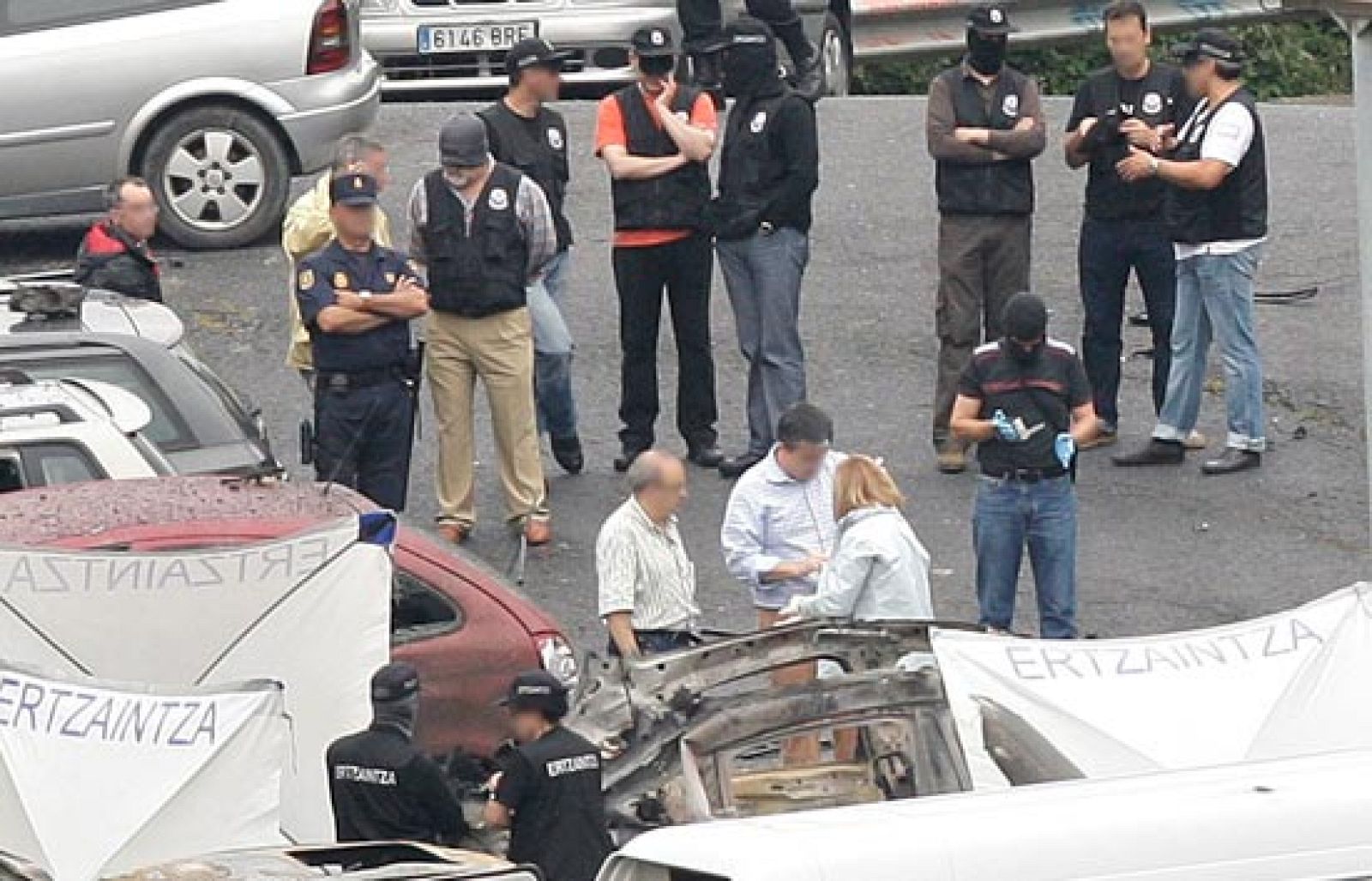 Los vecinos de Arrigorriaga salen a la calle para manifestar su rechazo a ETA | Ver