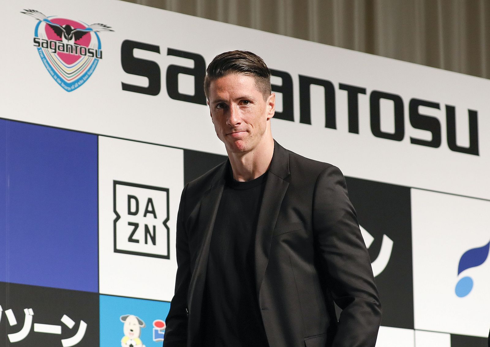 Fernando Torres se despide del fútbol en un partido "icónico" frente a Villa e Iniesta - RTVE.es | Ver