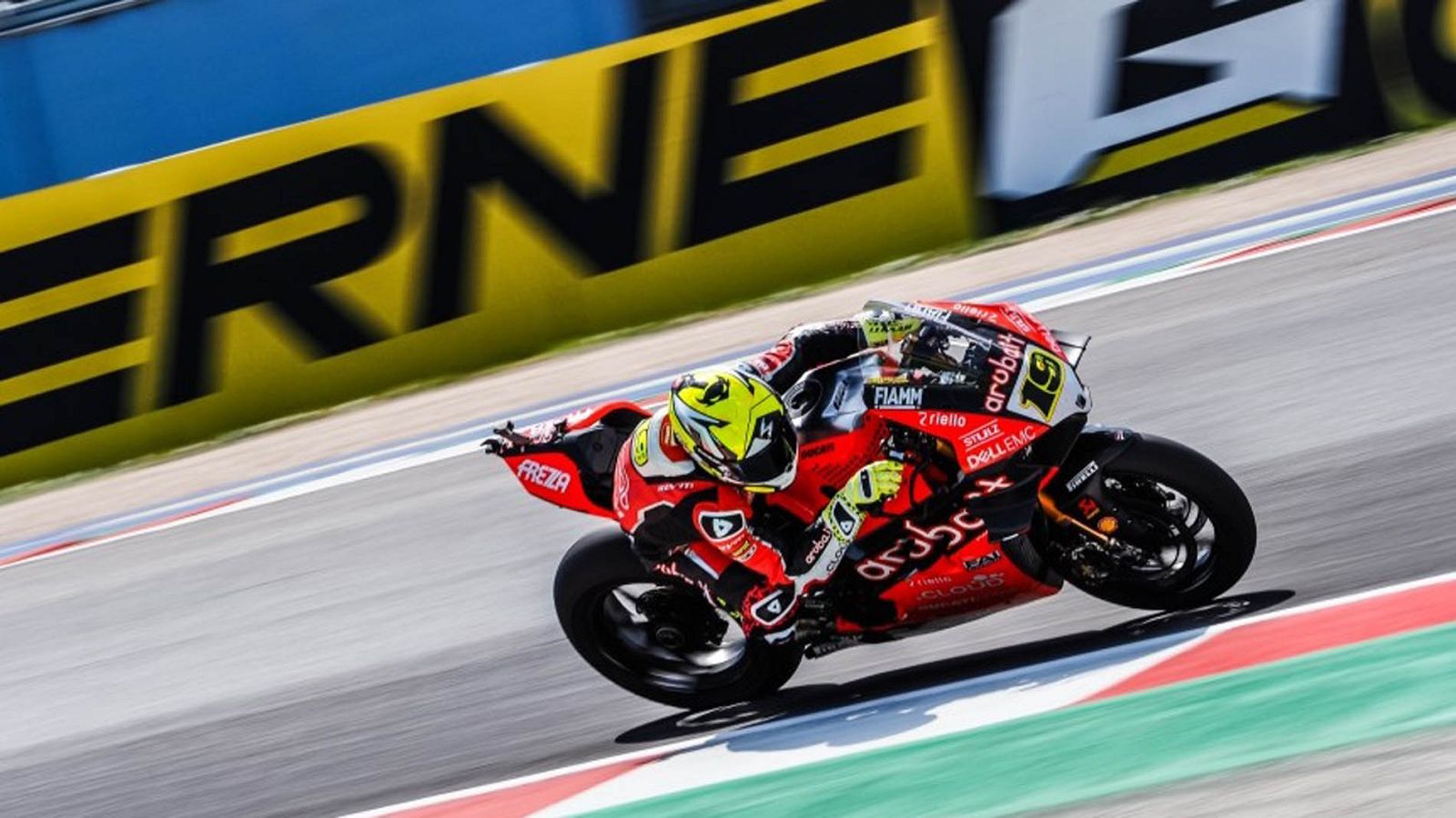 Bautista gana la 'Superpole Race'